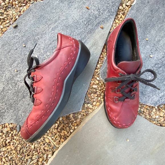 ziera Shoes - Ziera allsorts red lace up walking shoes